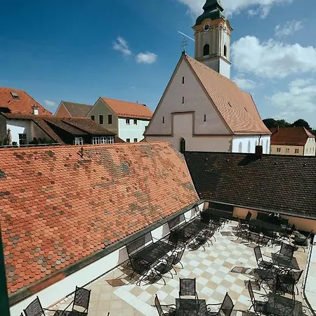 Brauereigasthof Zum Kuchlbauer בית הארחה